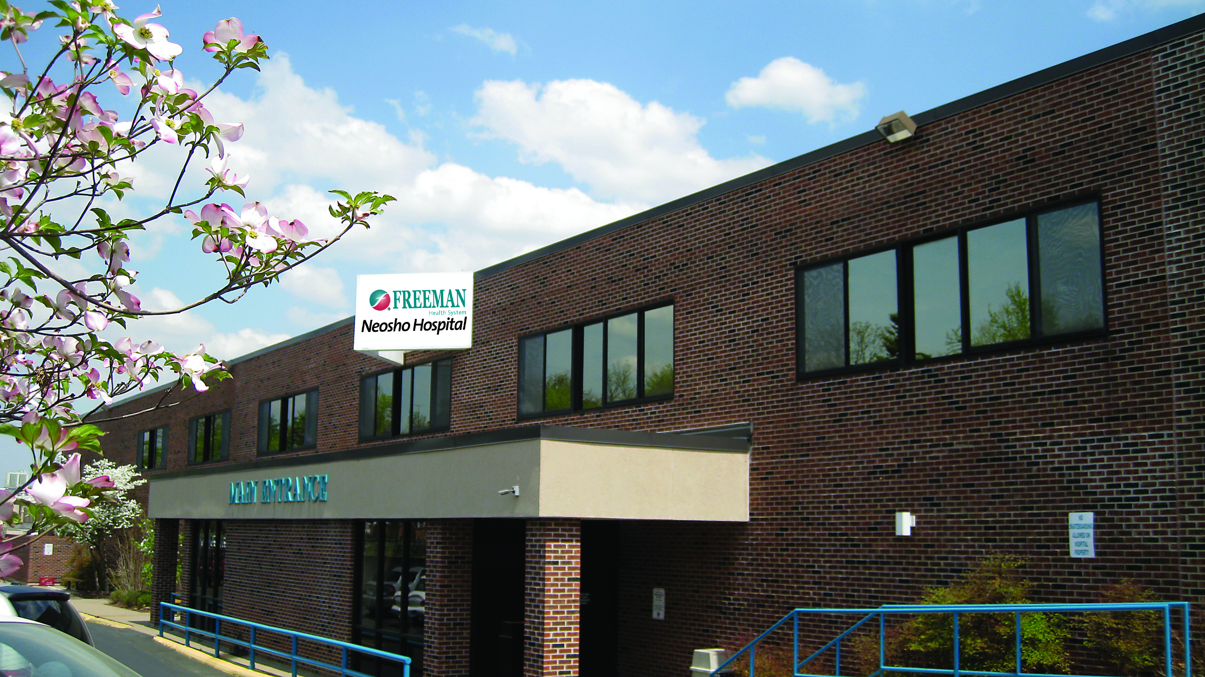 Neosho hospital with new logo 